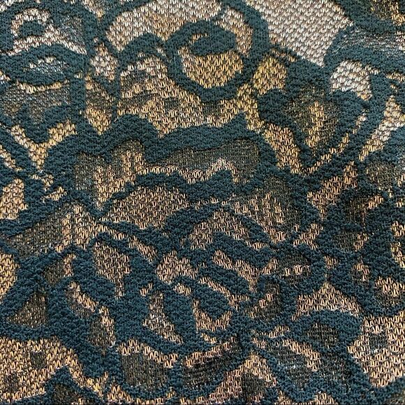 Forever 21 black lace skirt size medium - Picture 4 of 6